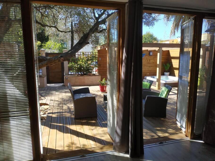 Appartamento Studio Jacuzzi Prive A 8 Min A Pied De La Plage La Ciotat Esterno foto