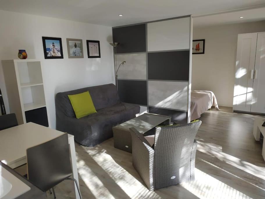 Appartamento Studio Jacuzzi Prive A 8 Min A Pied De La Plage La Ciotat Esterno foto