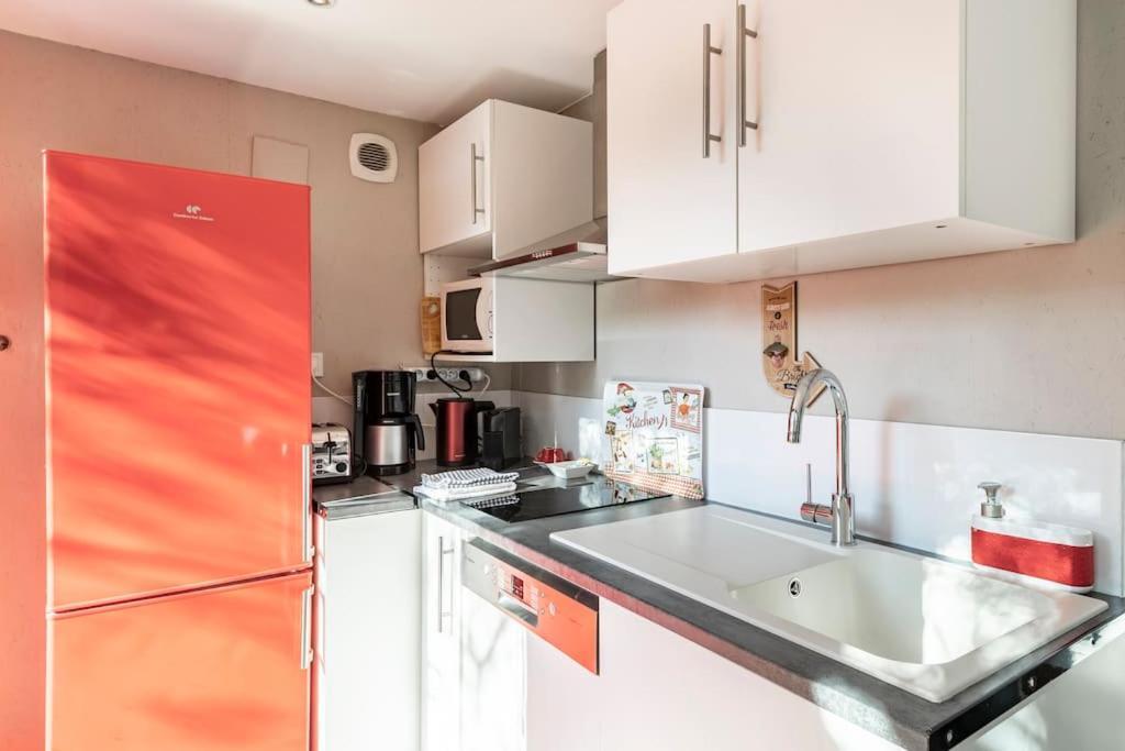 Appartamento Studio Jacuzzi Prive A 8 Min A Pied De La Plage La Ciotat Esterno foto