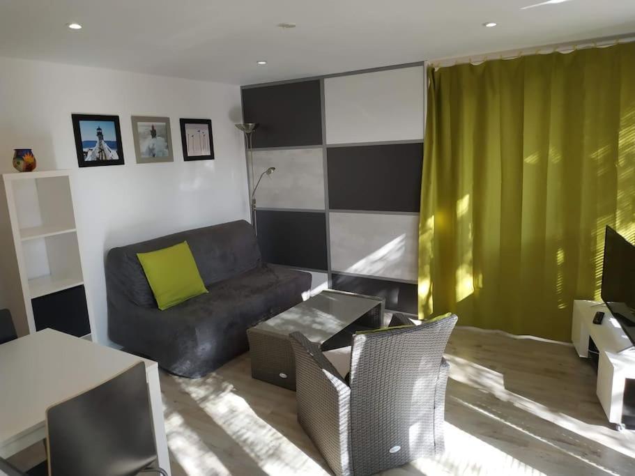 Appartamento Studio Jacuzzi Prive A 8 Min A Pied De La Plage La Ciotat Esterno foto